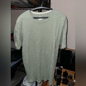 Lightly worn men’s rag and bone cotton T-shirt